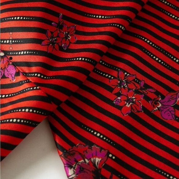 NEW w tags. Flower Kaftan - Picture 5 of 5